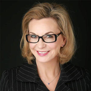 /media/gymlbynn/penny-de-valk-ciol.jpg?v=1dc497fa3f3a440